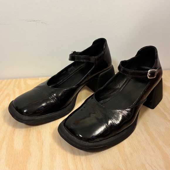 Vagabond Ansie Patent leather Mary Jane pumps US 6 - Picture 2 of 4
